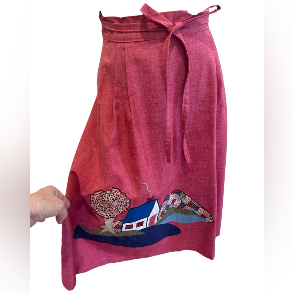 A-Line Pink Appliqué Skirt with Tie Waist